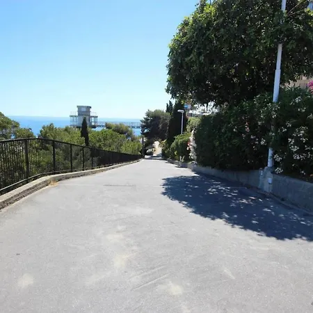 Marina Di Caponero Apartment